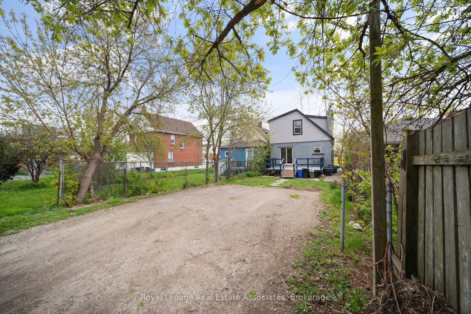 305 Weir Street N • Hamilton, ON photo 26