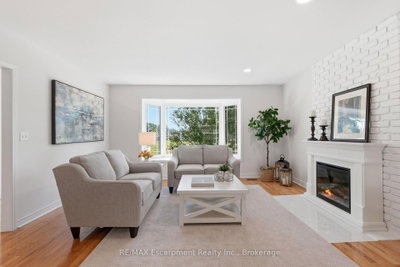 337 Concession 5 W • Hamilton, ON photo 5