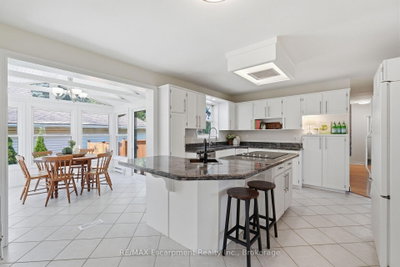 337 Concession 5 W • Hamilton, ON photo 6