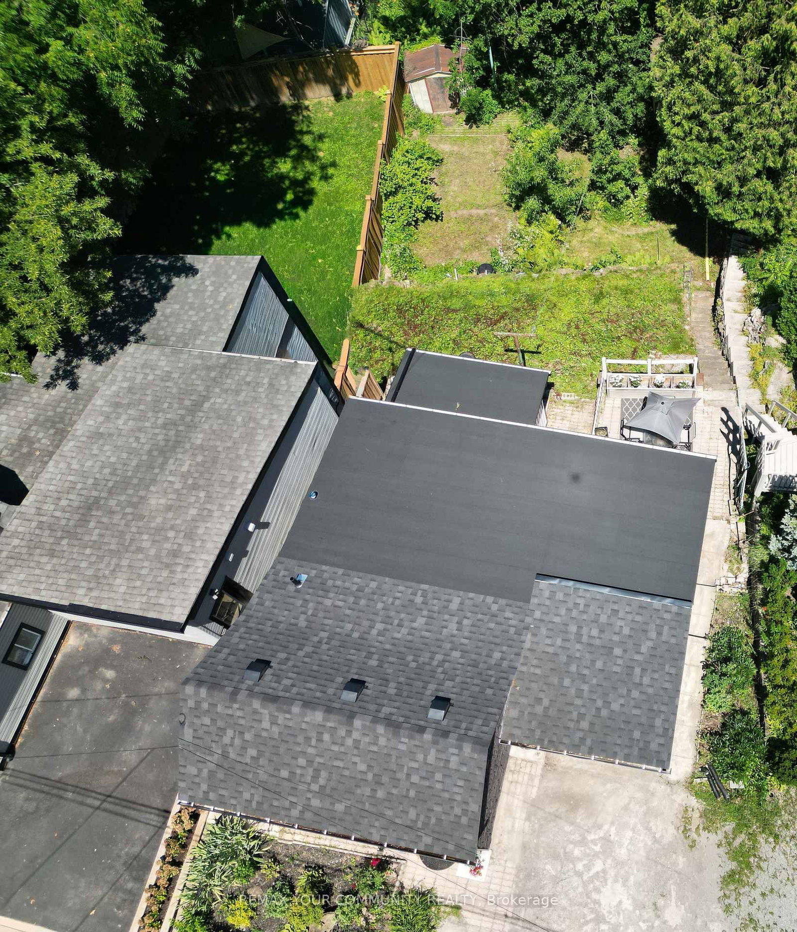 47 Mountain Street • Grimsby, ON photo 27