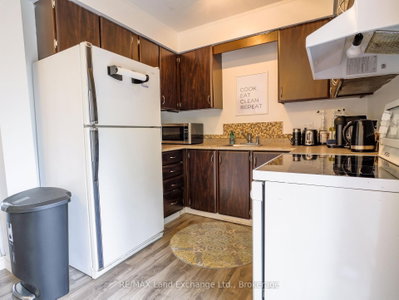650 Barnes Avenue • Saugeen Shores, ON photo 8