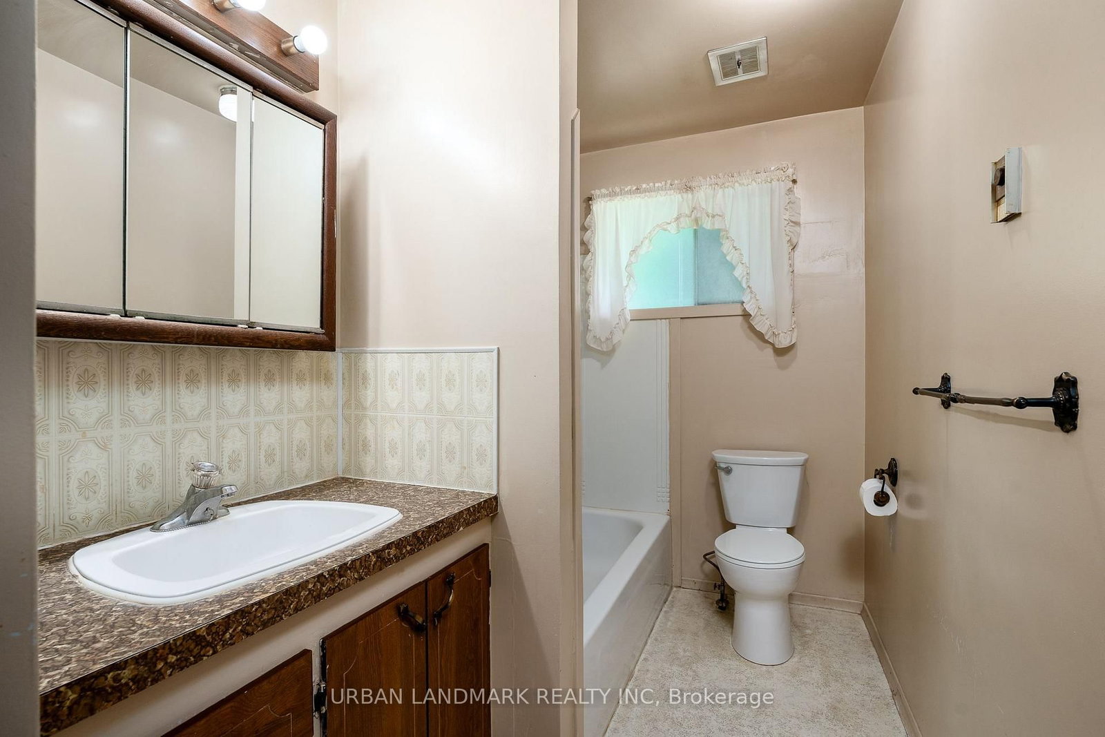 22 Queen Victoria Street W • Madoc, ON photo 21