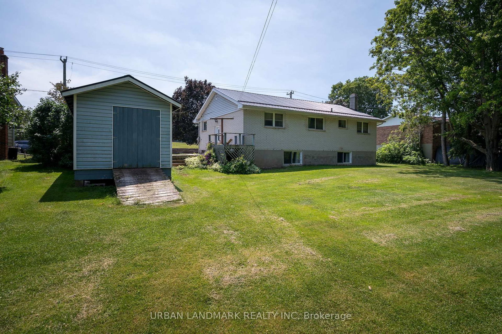 22 Queen Victoria Street W • Madoc, ON photo 32