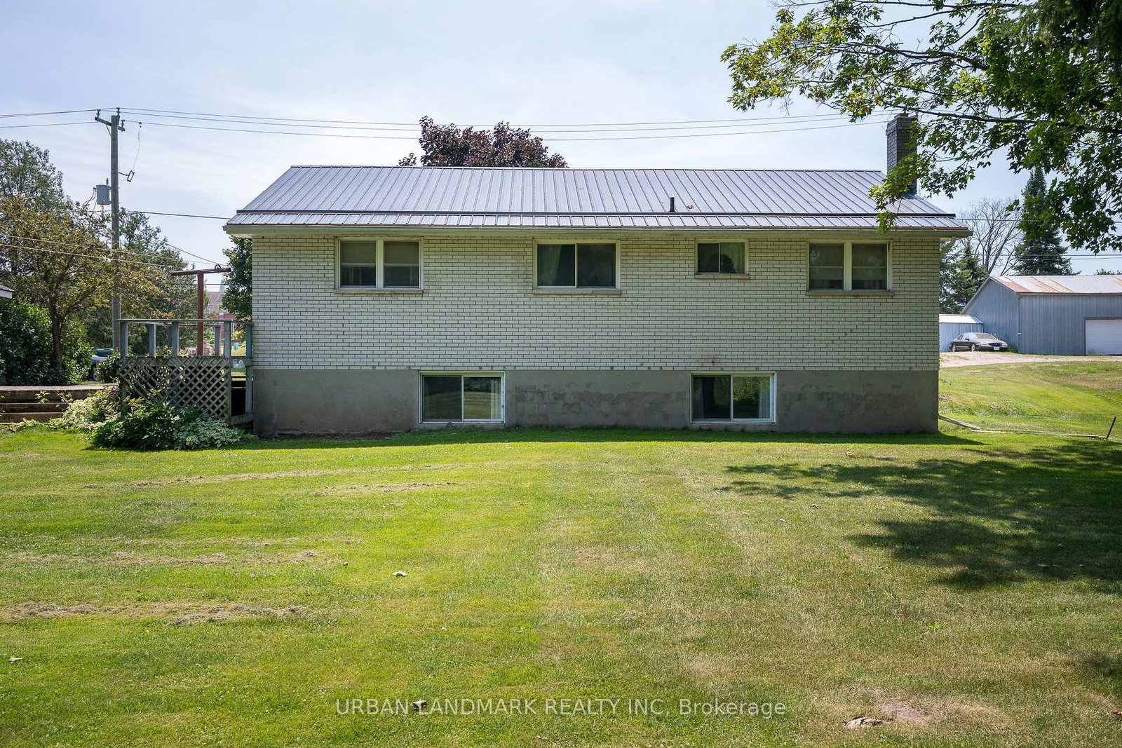 22 Queen Victoria Street W • Madoc, ON photo 33