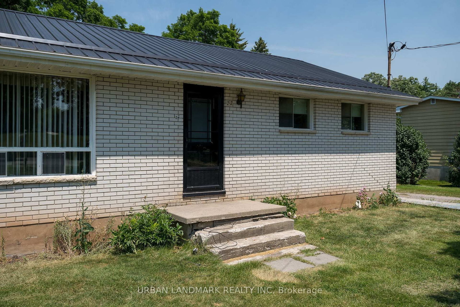 22 Queen Victoria Street W • Madoc, ON photo 4