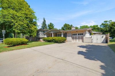 92 AUCHMAR Road • Hamilton, ON photo 2