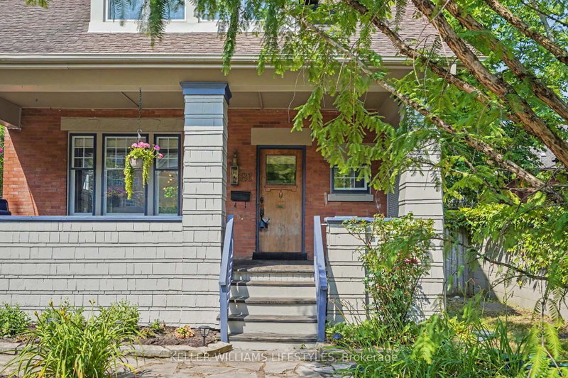 31 Gerrard Street