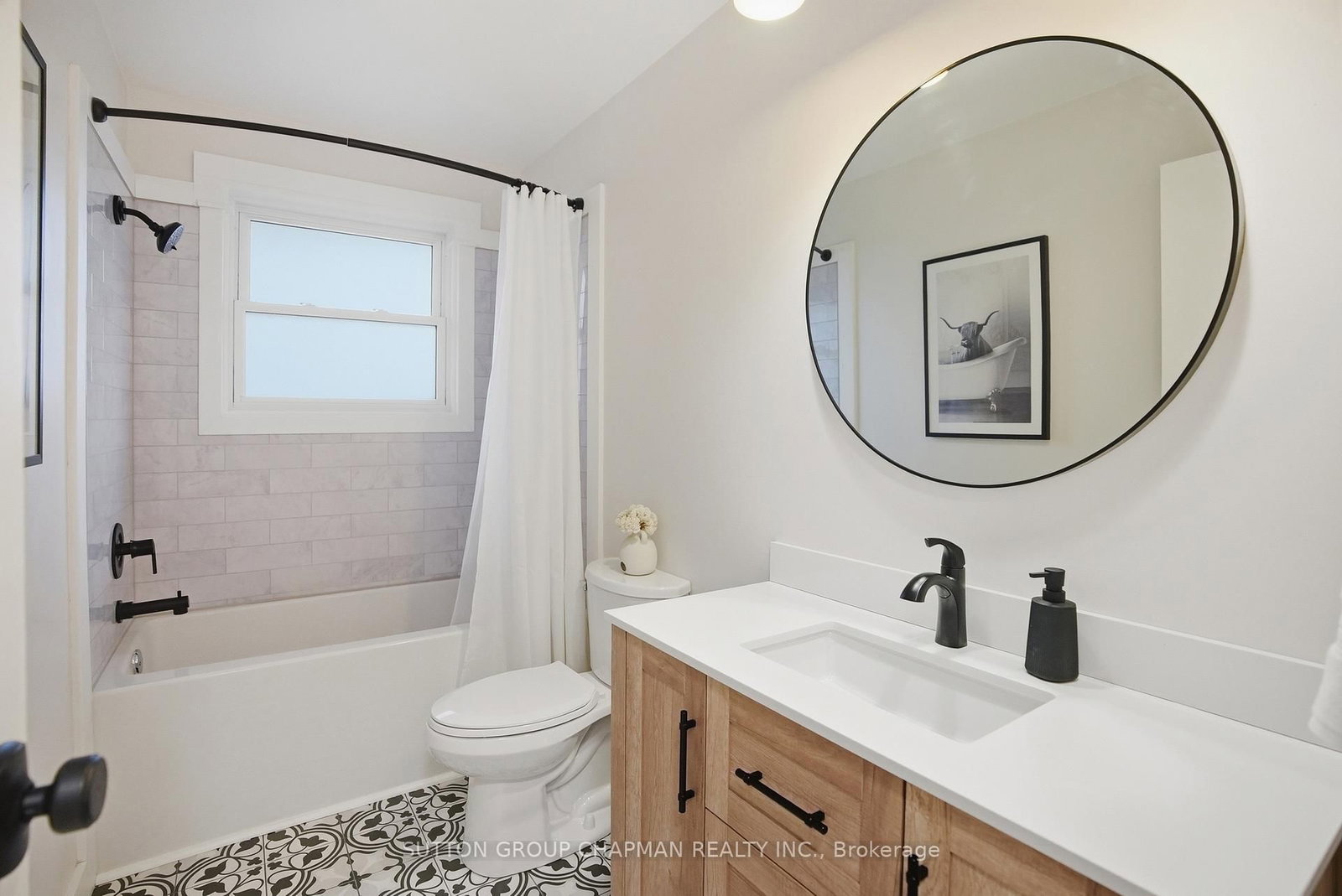 136 South Edgeware Road • St. Thomas, ON photo 12