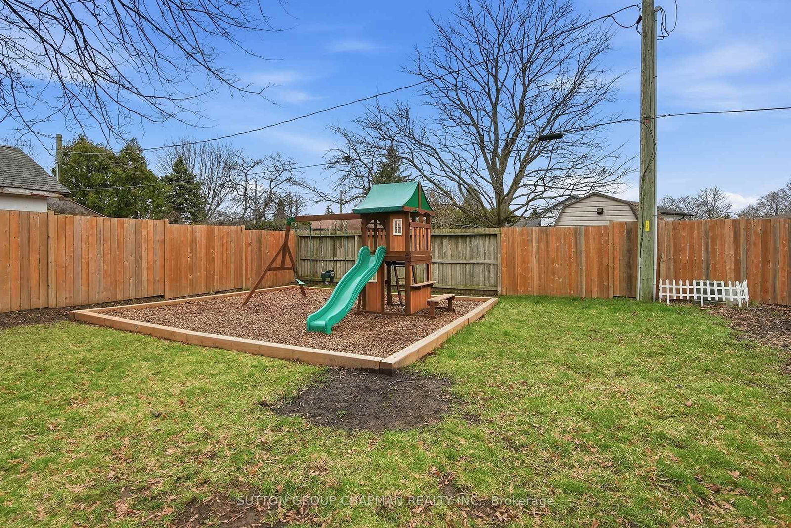 136 South Edgeware Road • St. Thomas, ON photo 19