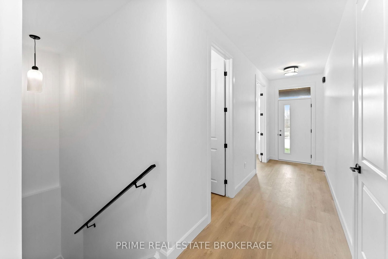 66 - 21 Coastal Crescent, Lambton Shores — photo 5