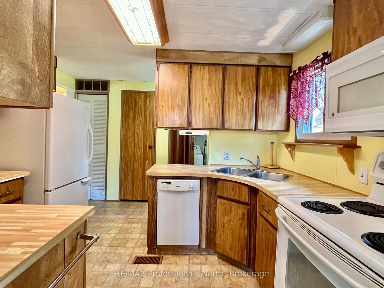 1034 Eighth Lane • Minden Hills, ON photo 19