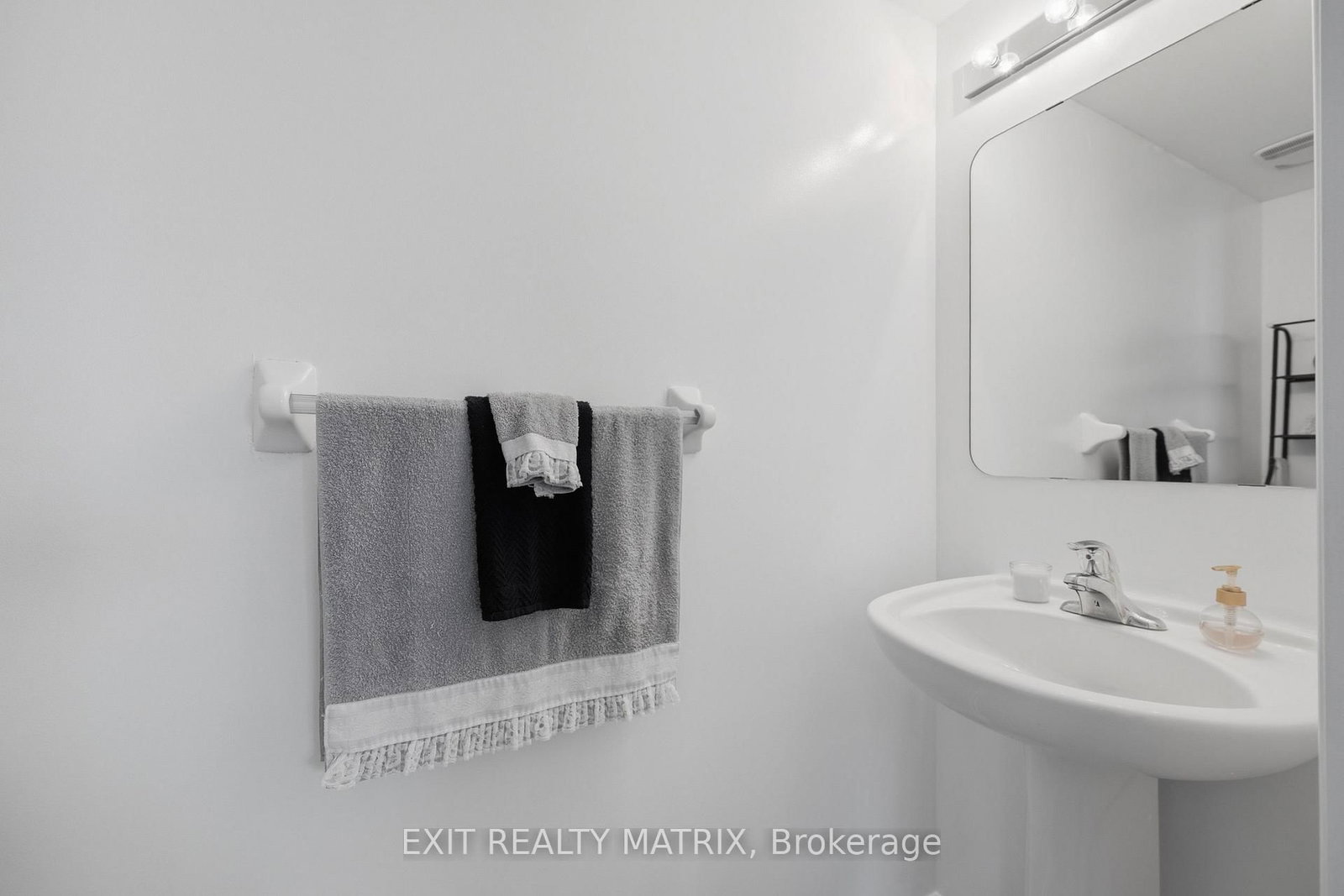 127 Stoney Pond Court • Ottawa, ON photo 18
