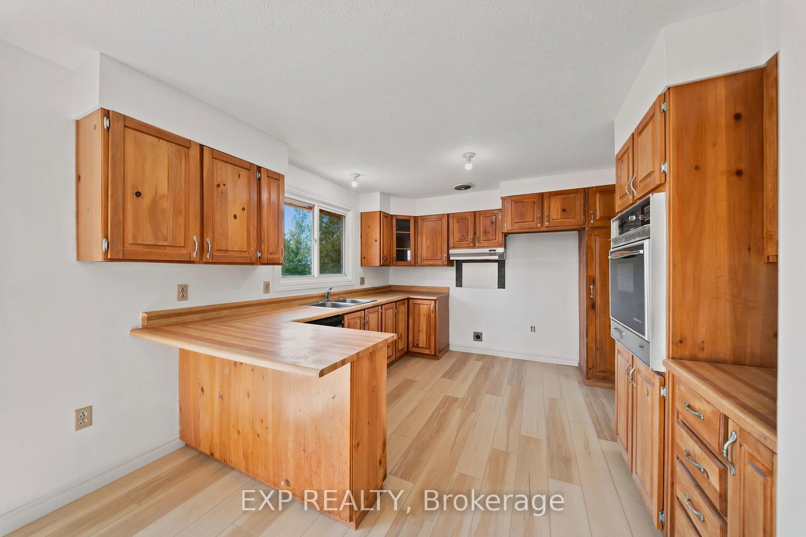 2740 CLAUDE DUVAL Side Road • The Nation, ON photo 14