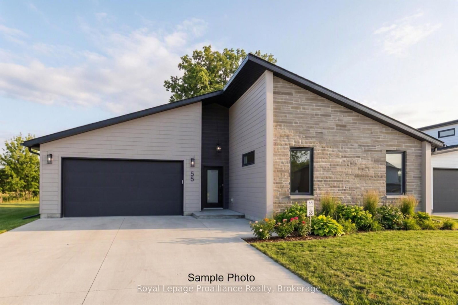 36 Fraser Drive • Quinte West, ON photo 2