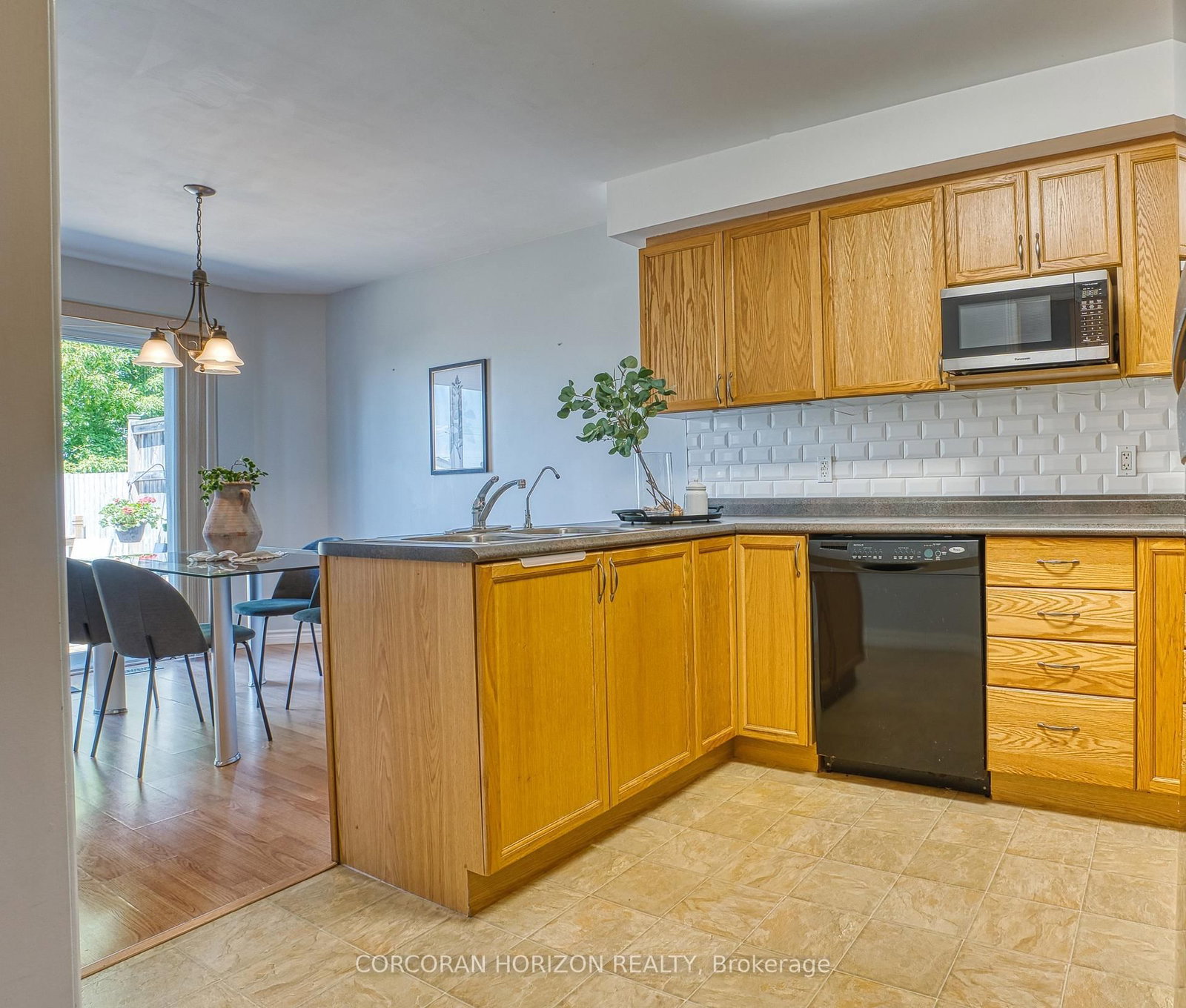 35 Lady Court • St. Marys, ON photo 8