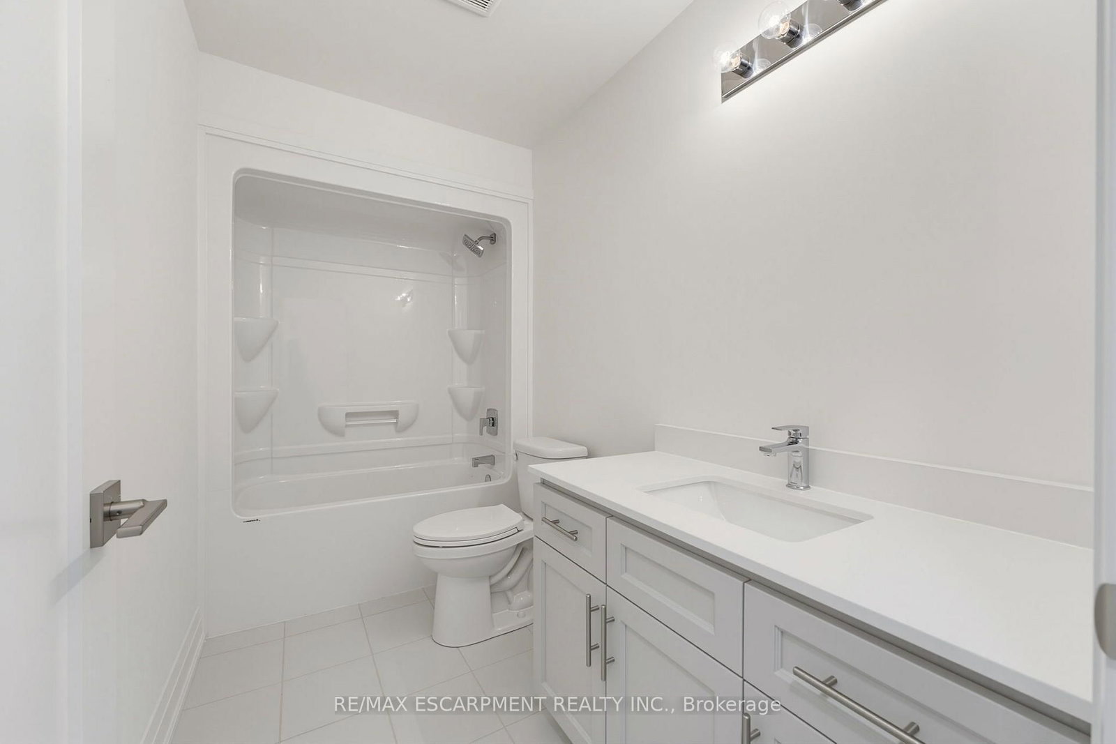 10 CLEAR VALLEY Lane • Hamilton, ON photo 5