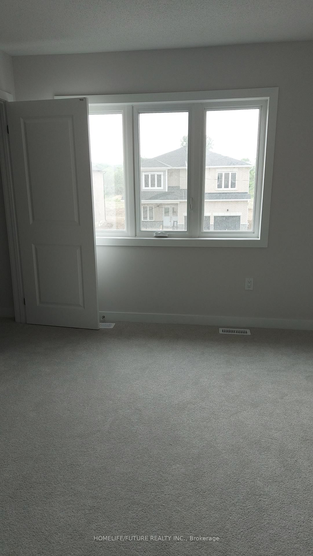 11 Bird Street • Norfolk, ON photo 5