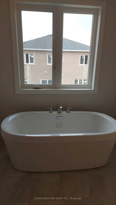 11 Bird Street • Norfolk, ON photo 8