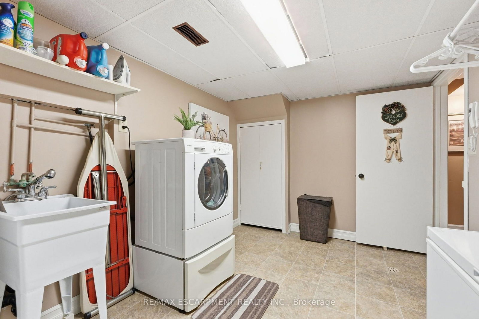 2A Valley Road • St. Catharines, ON photo 36