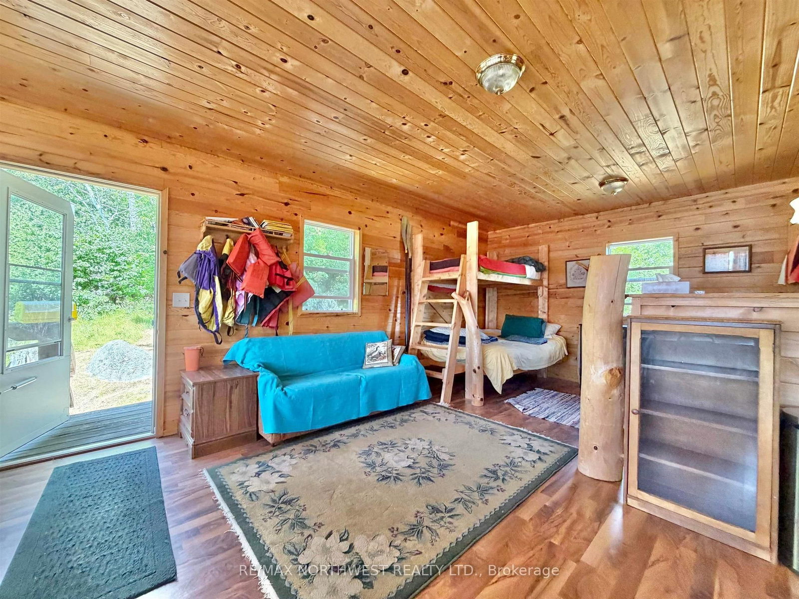 G1686 Rainy Lake • Rainy River Remote Area, ON photo 36