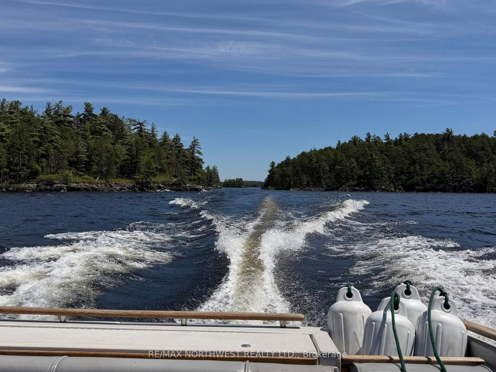 G1686 Rainy Lake • Rainy River Remote Area, ON photo 50