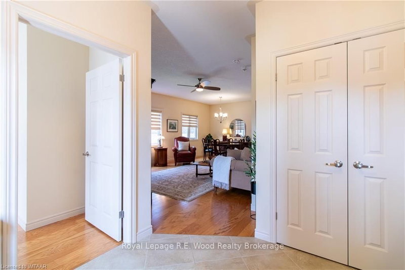 6 ESSELTINE Drive