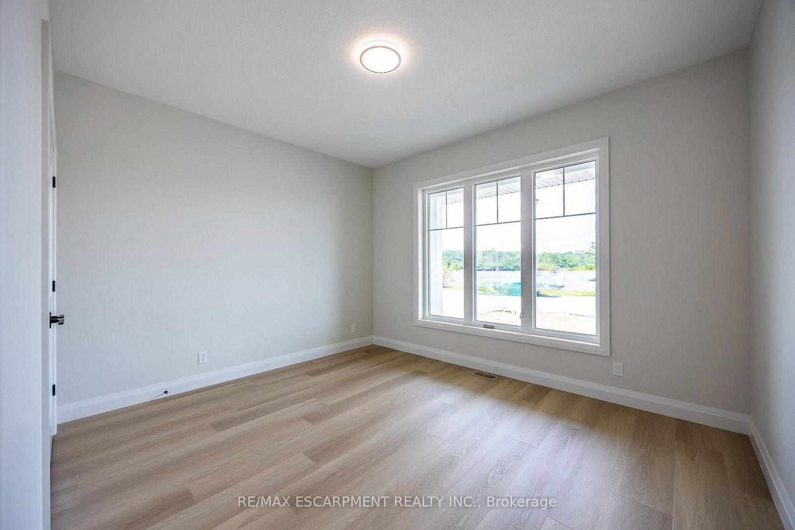 222 Schooner Drive • #32 • Norfolk, ON photo 5