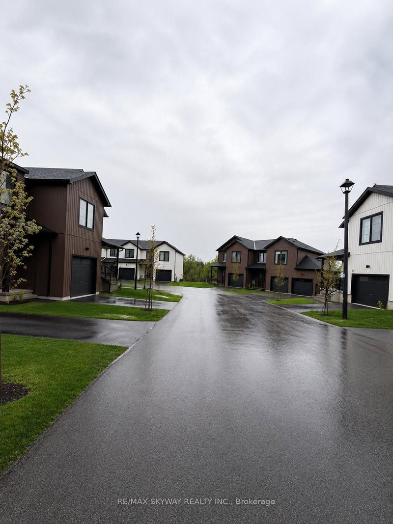 home for lease on 5 Trailside Drive
