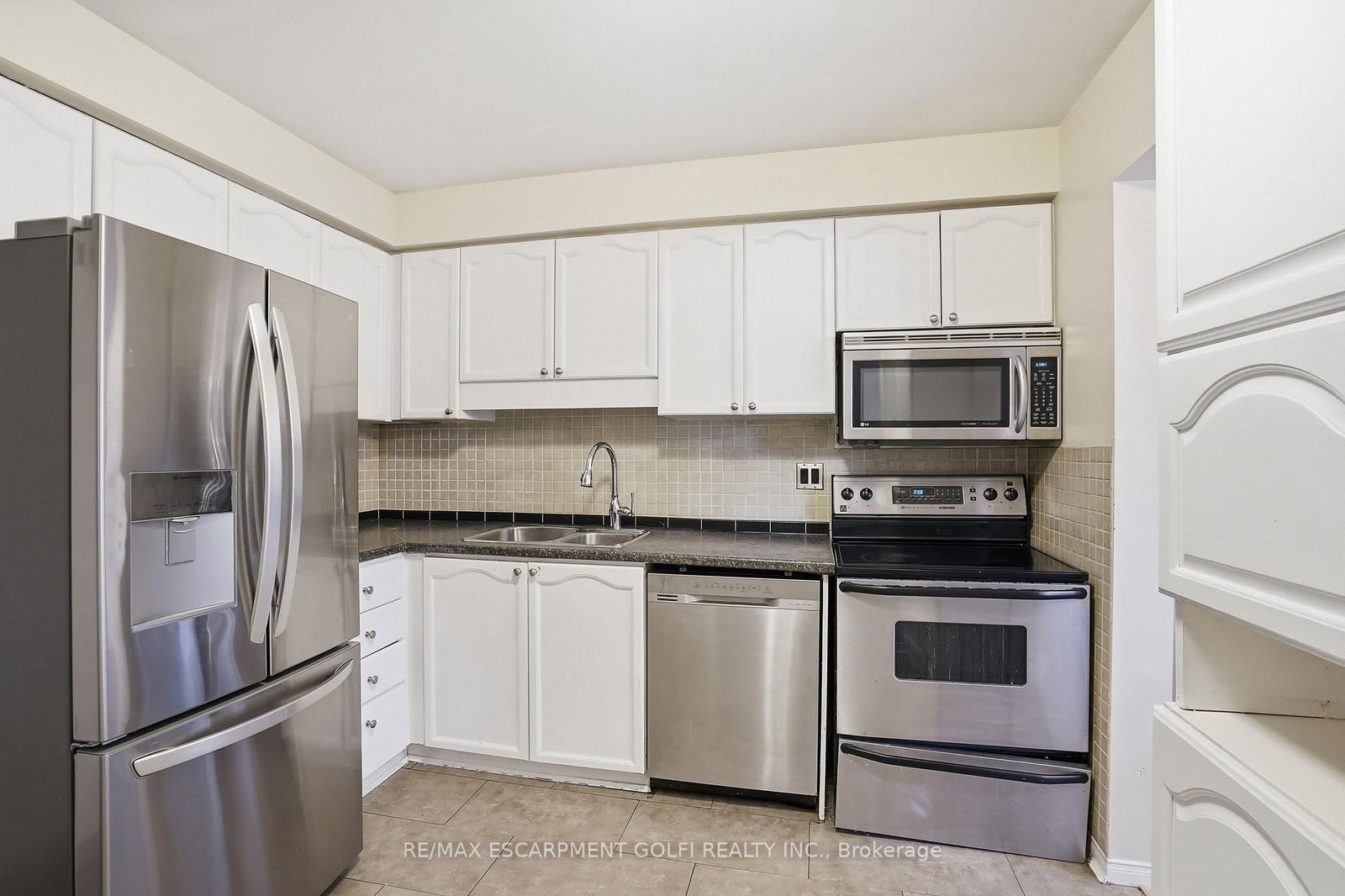79 Braeheid Avenue • #6 • Hamilton, ON photo 6