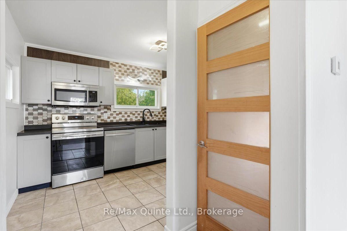 86 Princess Street • Quinte West, ON photo 12