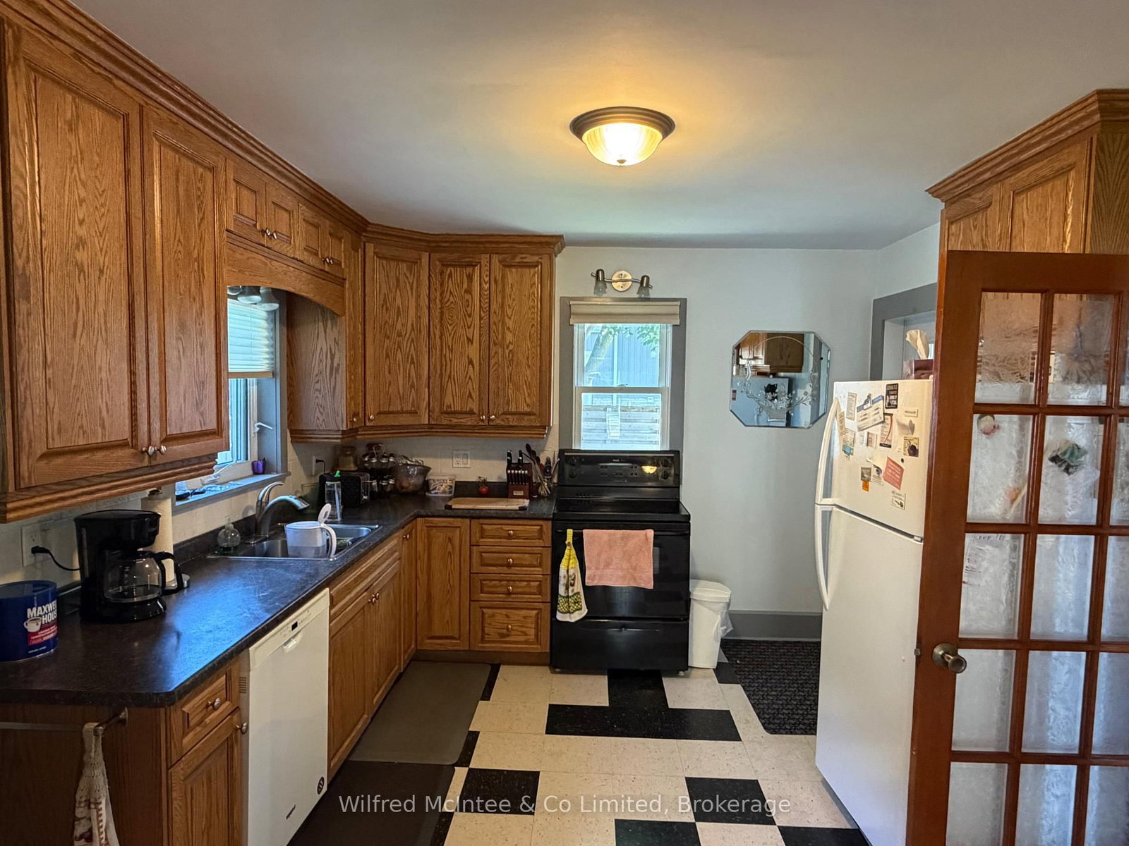 393 7th Avenue • Hanover, ON photo 17