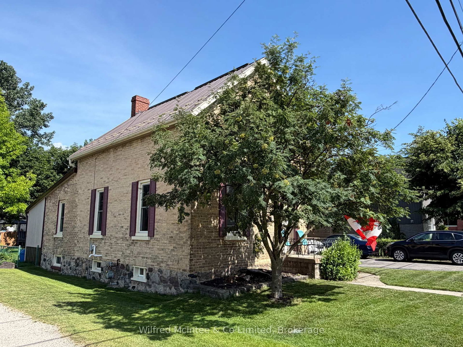 393 7th Avenue • Hanover, ON photo 3