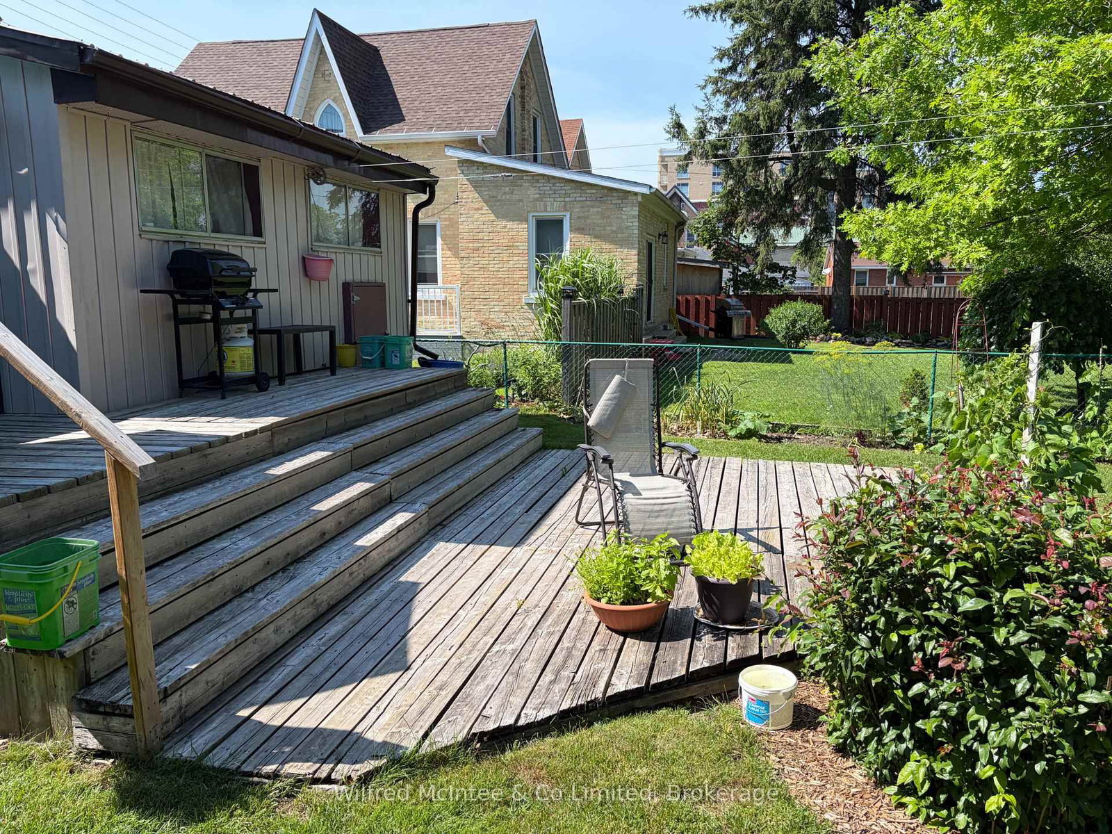 393 7th Avenue • Hanover, ON photo 6
