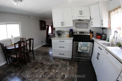 4 Cedar Street W • Greater Napanee, ON photo 5