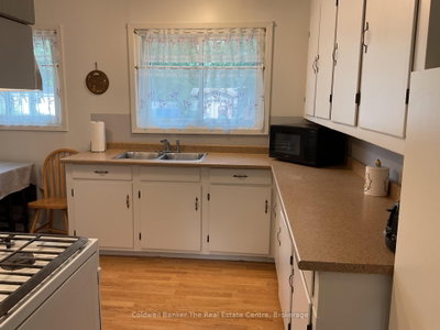 365 Pinegrove Street • Gravenhurst, ON photo 9