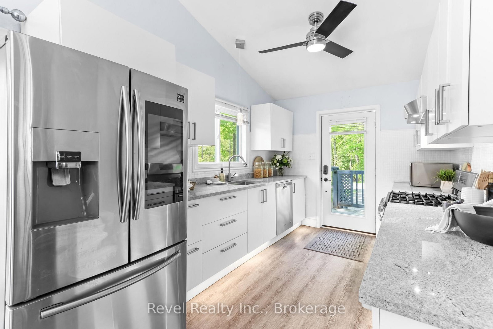 15 Fire Route 92 • Trent Lakes, ON photo 8