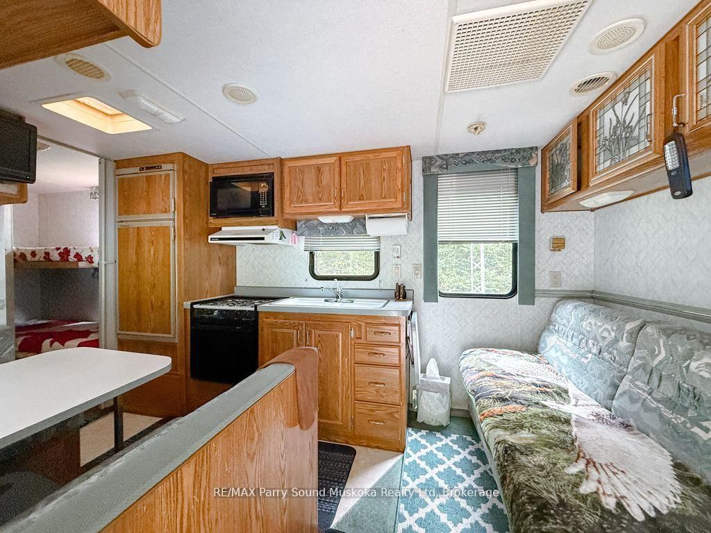 335 Centre Road • McKellar, ON photo 18