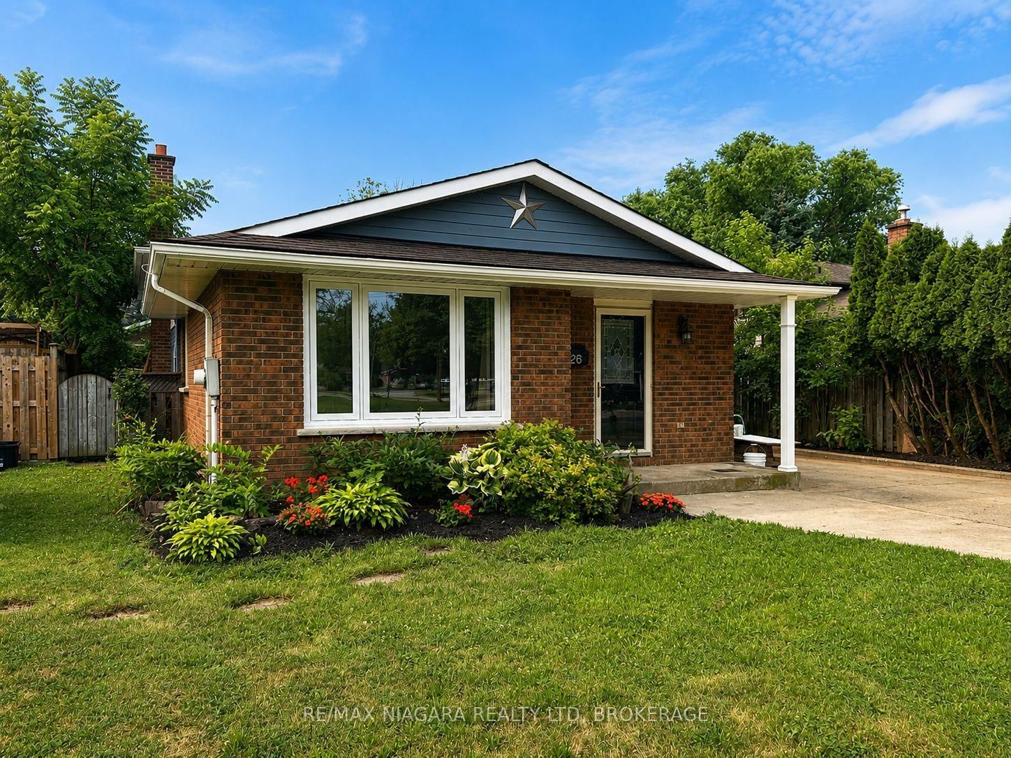 26 Friars Court • St. Catharines, ON photo 1