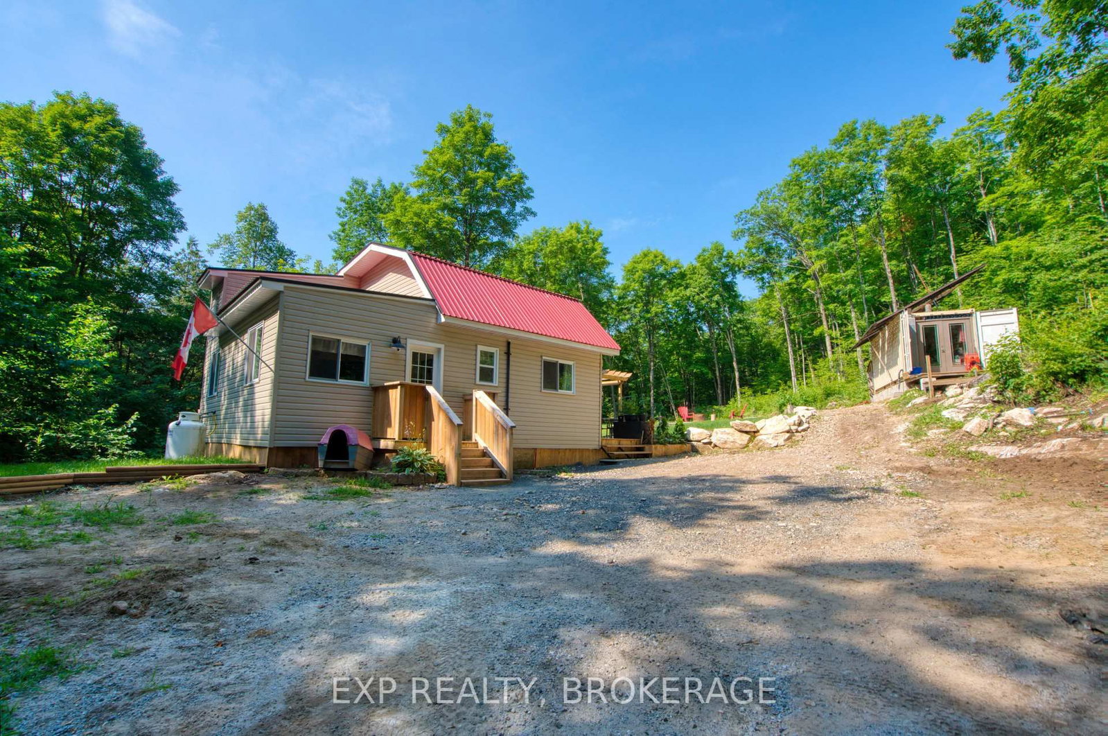 1427 LEWIS Road • Mountain Grove, ON photo 1