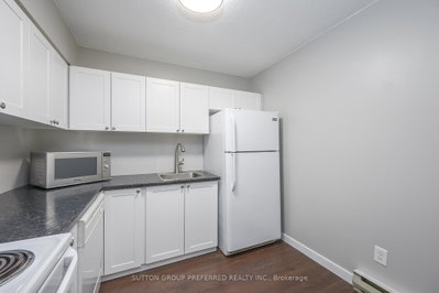 15 Jacksway Crescent • #202 • London North, ON photo 7