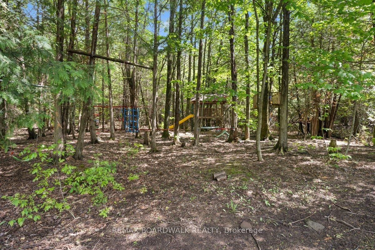 8128 MILES Crescent • Metcalfe, ON photo 42