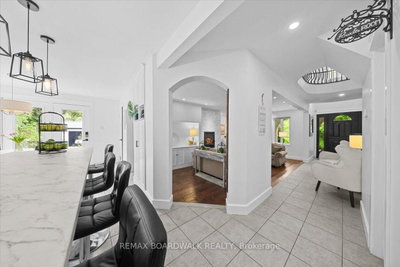 8128 MILES Crescent • Metcalfe, ON photo 9