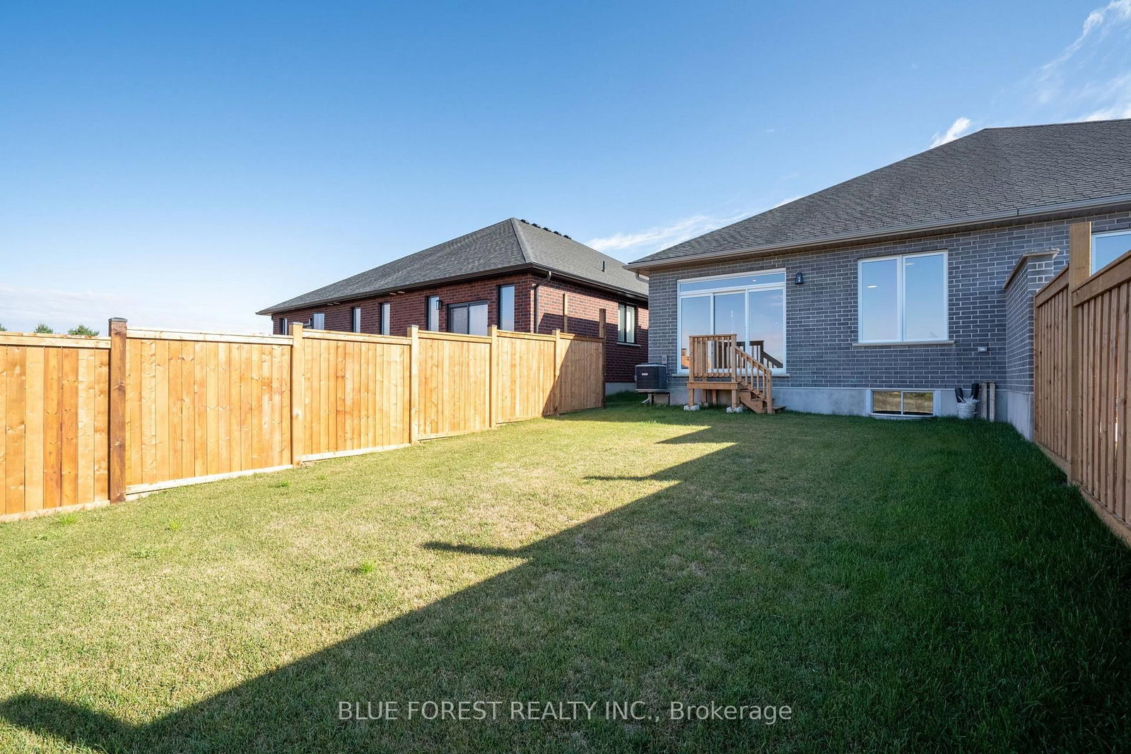 142 SHIRLEY Street • Thames Centre, ON photo 33