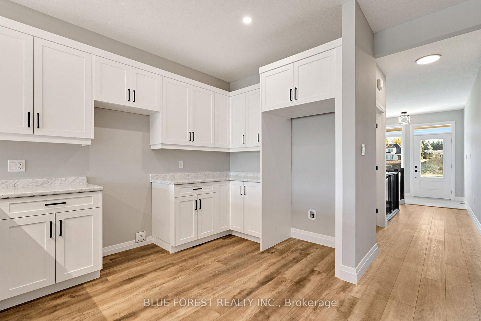 142 SHIRLEY Street • Thames Centre, ON photo 6