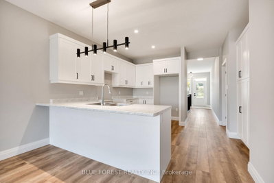 142 SHIRLEY Street • Thames Centre, ON photo 7