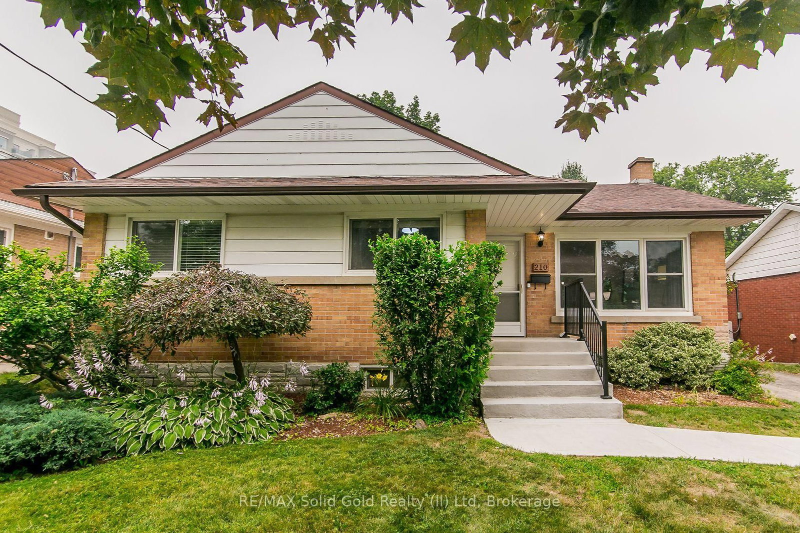 210 Dawson Street • Waterloo, ON photo 3