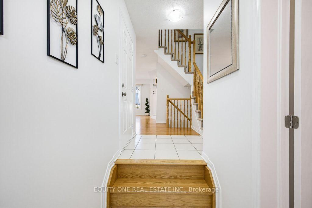 318 Amici Terrace • Ottawa, ON photo 6