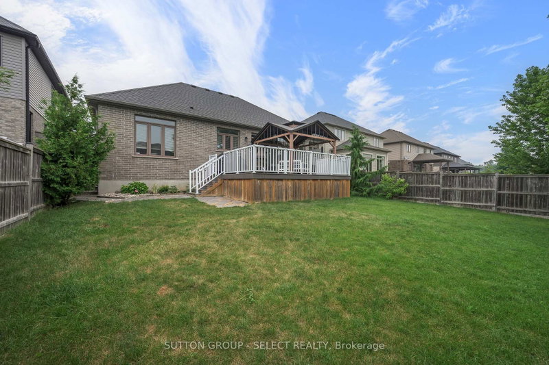 14 Mayapple Crescent