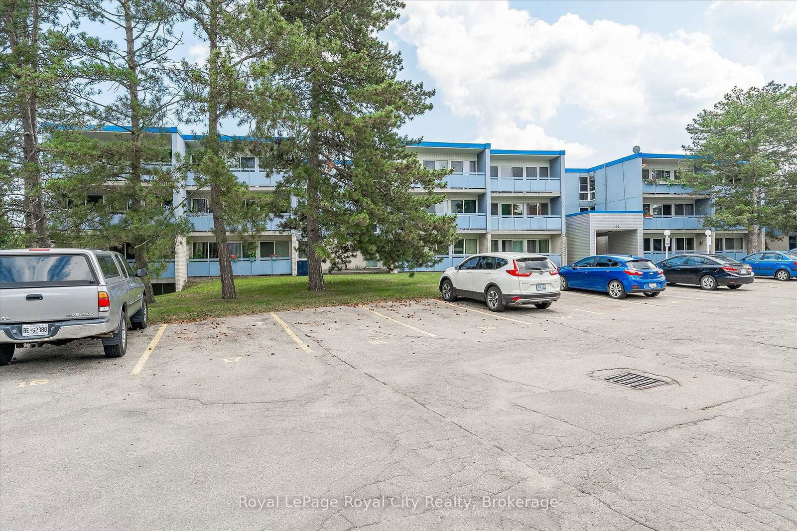 105 Conroy Crescent • #410 • Guelph, ON photo 3