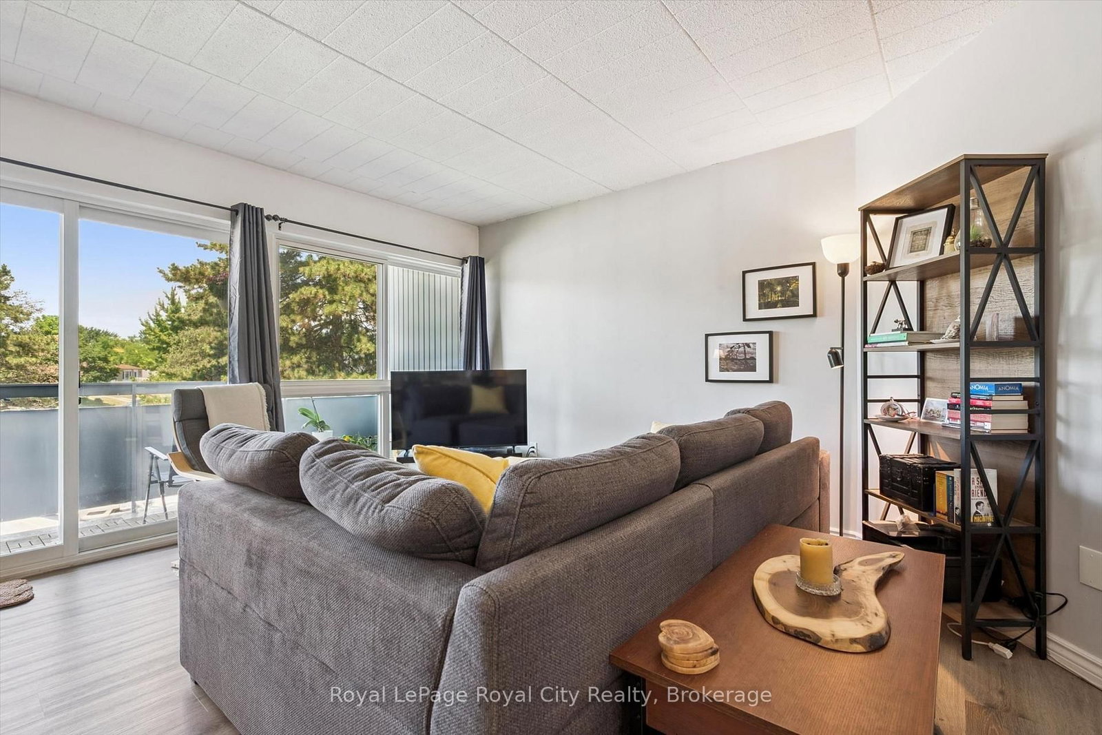 105 Conroy Crescent • #410 • Guelph, ON photo 9
